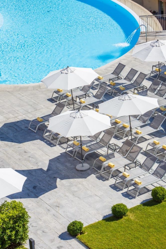 POOL BAR