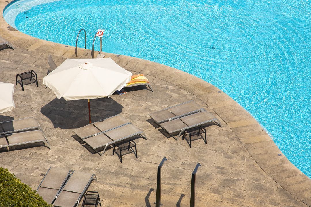 pool bar-wellness2